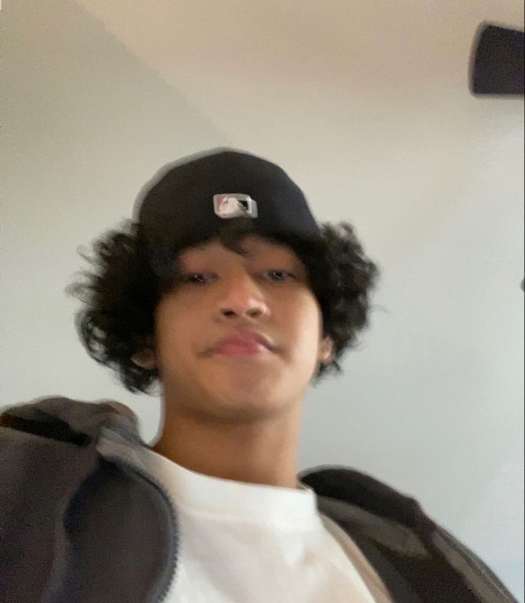 <em>JAYDEN, R.</em>